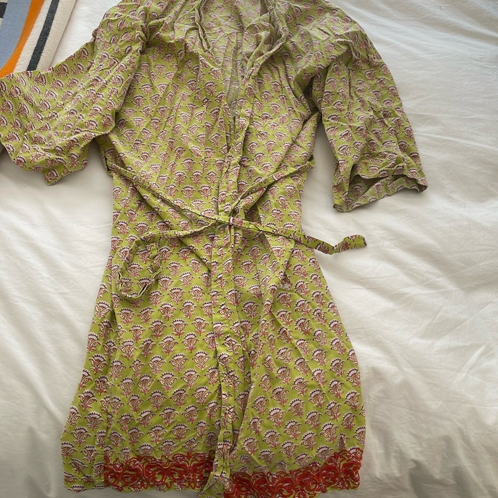 Colorful robe with tie